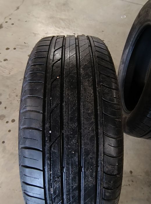 Vând anvelope stare bună