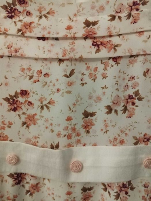 Rochita cu trandafiri roz