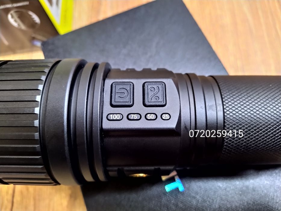 Lanterna Profesionala COBA CB-G401, Putere 300W, 4 Acumulatori