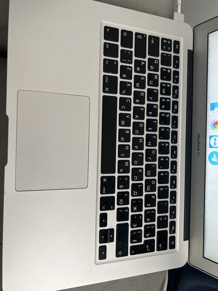 Продам MacBook Air 2014 года, в хорошем состоянии!