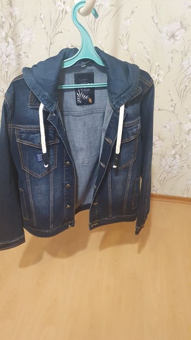 Продам подростковую куртку