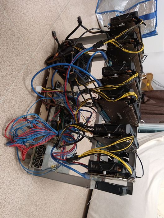 Продавам Mining Rig – 6× RX 580 8GB (Gigabyte)

Комплектът включва:

6