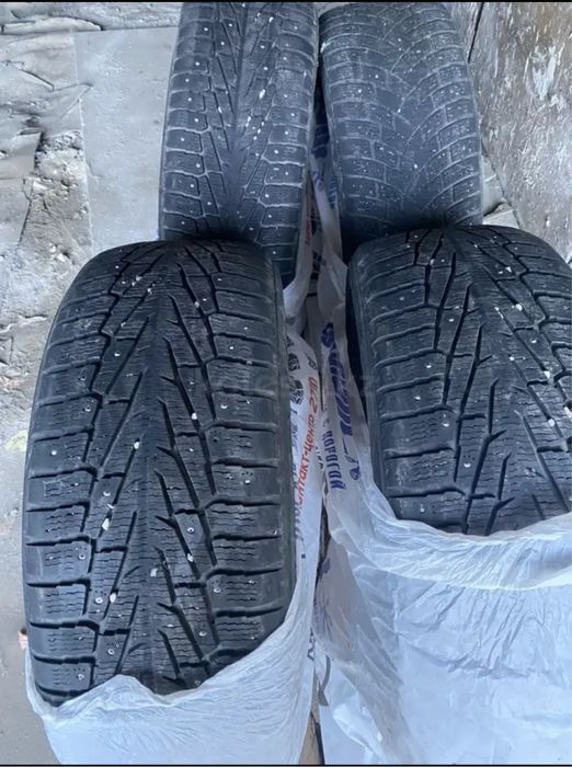 Продам зимнию резину 255/55/20
