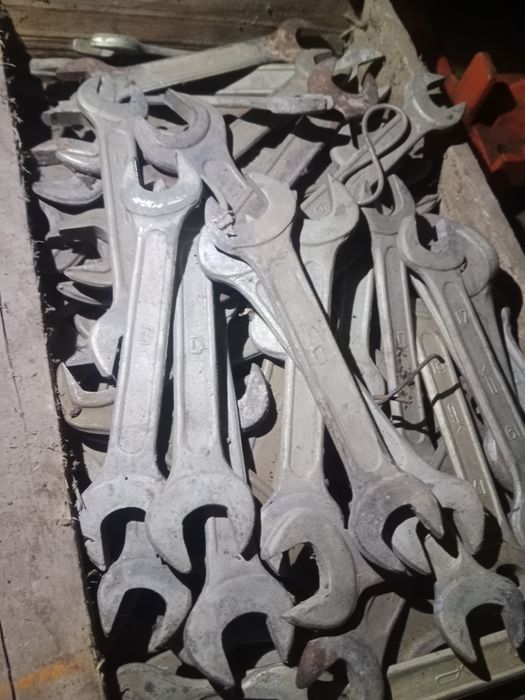 Ключ рожковый хромовый.