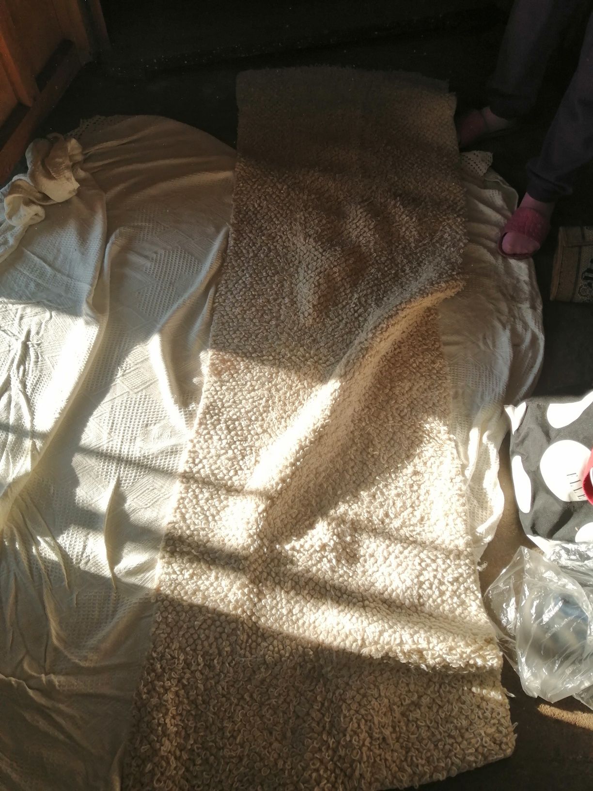 Китеници, килимчета и китеници за диван