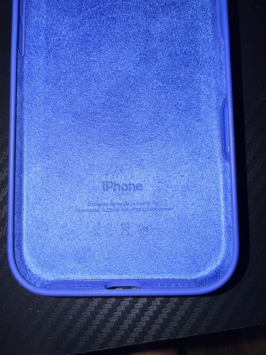 Iphone 16 pro силиконов кейс