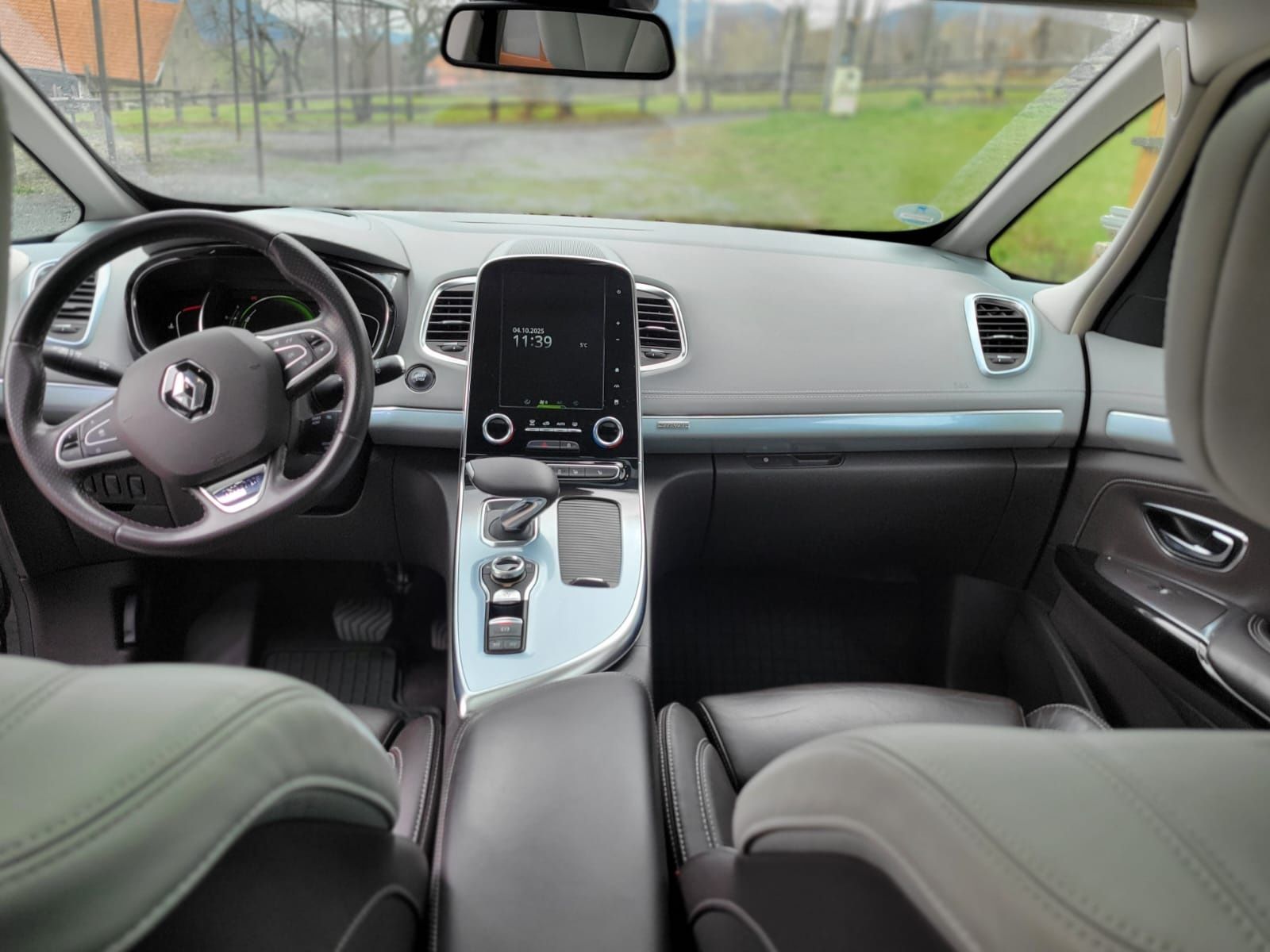 Renault Espace Initiale Paris