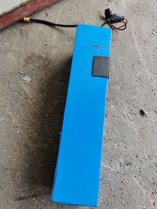 Baterie bicicleta sau trotineta de 48v și 17,5 amperi