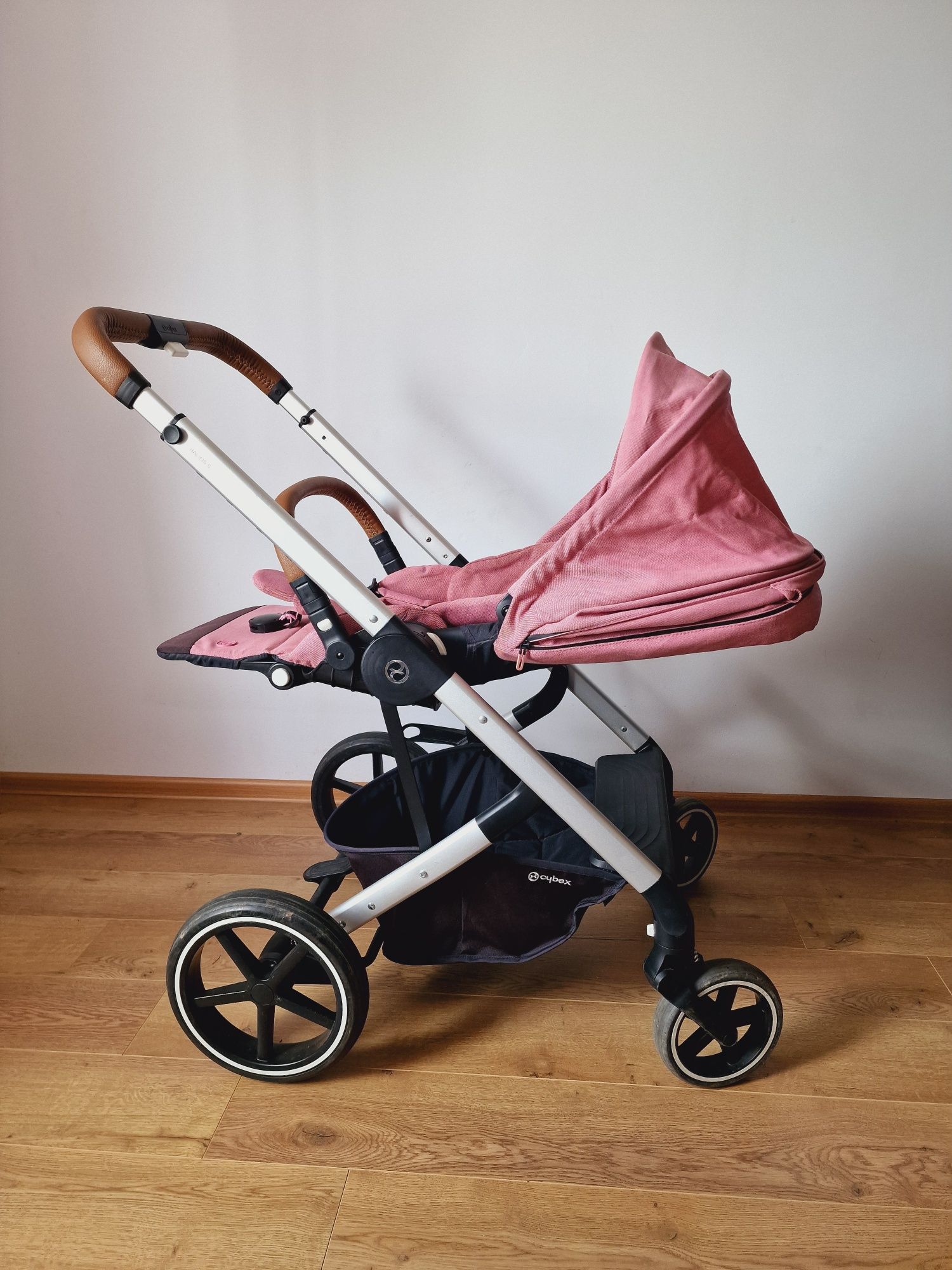 Carucior si scoica CYBEX Sirona z2 si Balios S fete