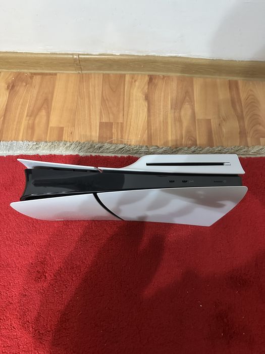 Ps5 slim disc , 2 controler , 5 jocuri…Cititi descrierea