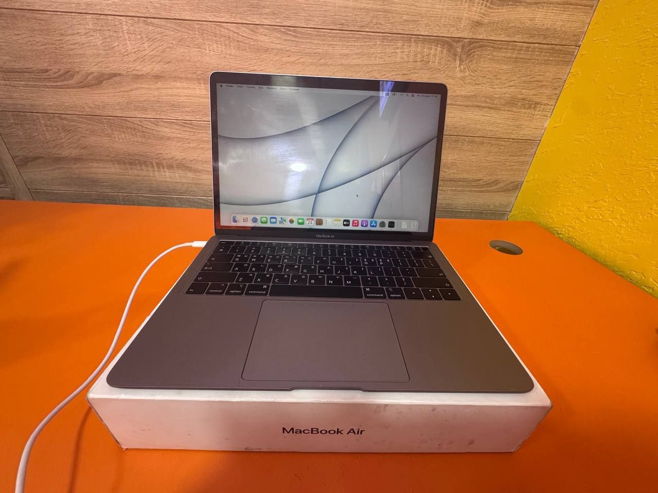 Продается MacBook Air