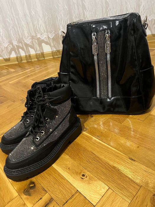 Дамски сетове чанти боти