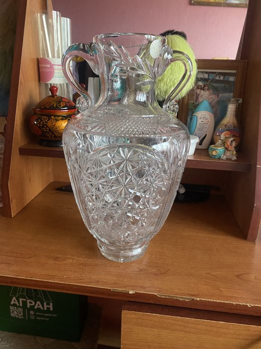 продам Хрустальную Вазу