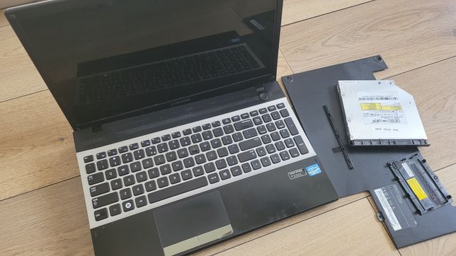Componente laptop Samsung 15,6" NP300V5Z- S02RO, vanzare componente