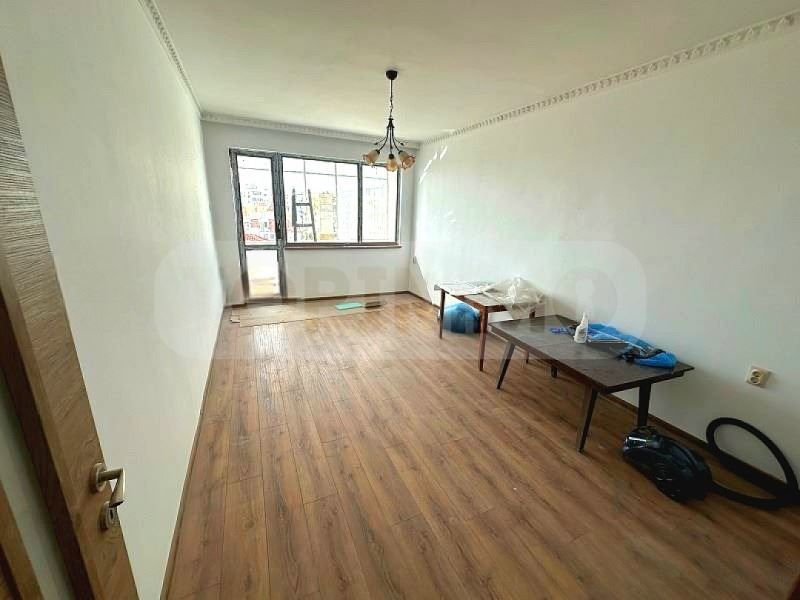 Продава се Тристаен апартамент в Варна, Цветен квартал - 85 кв.м за 1705 €/кв.м - Снимка #2