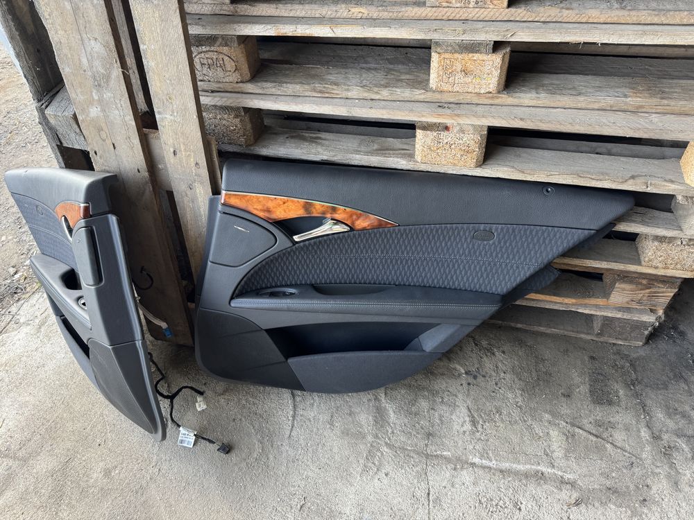 Мерцедес w211 кори за задни врати
