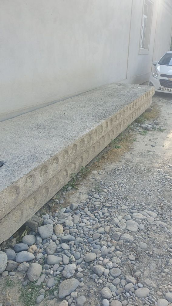 Plita sotiladi ikalasi 150$