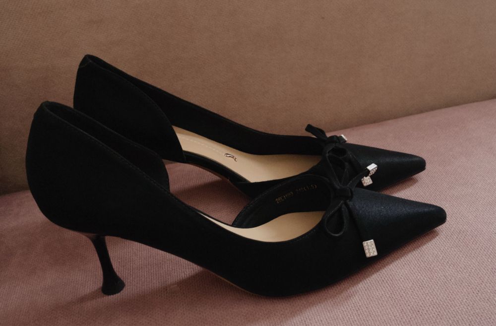 Женские классические туфли