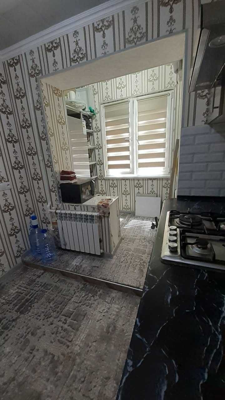 Уй сотилади. Продаётся квартира