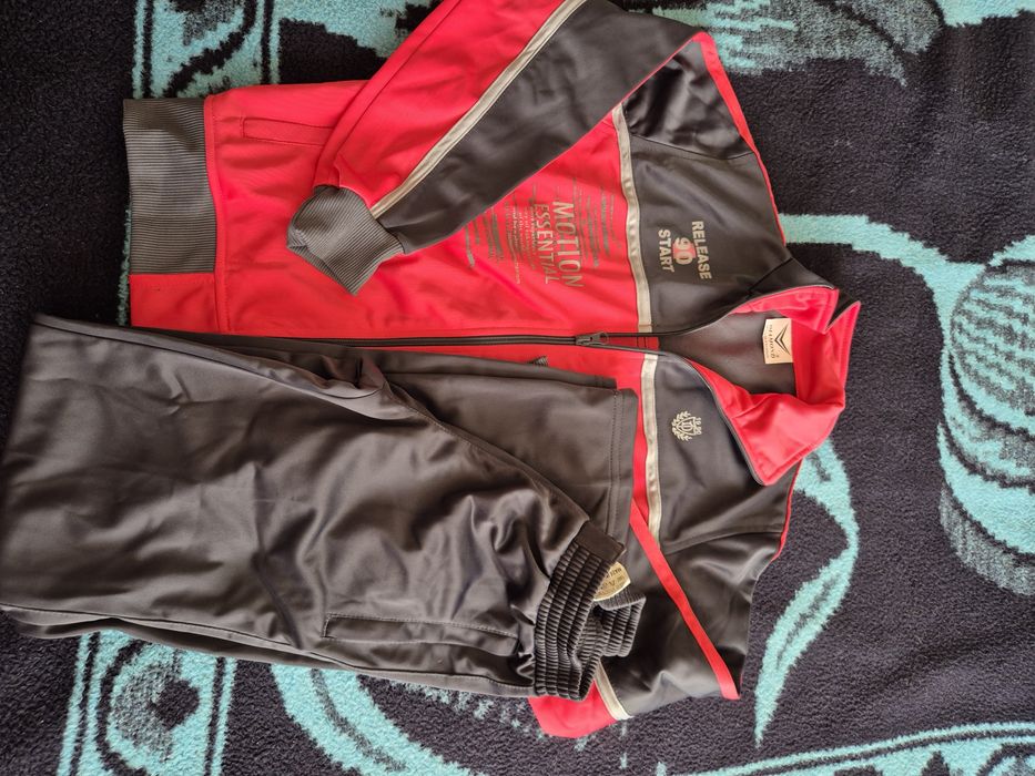 Анцуг за момиче на 10 години