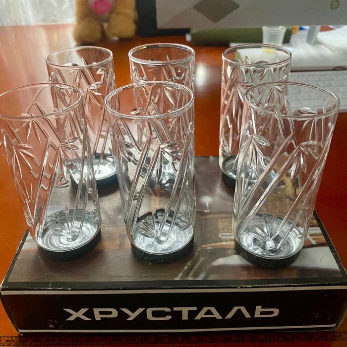 Продам хрустальные вазы
