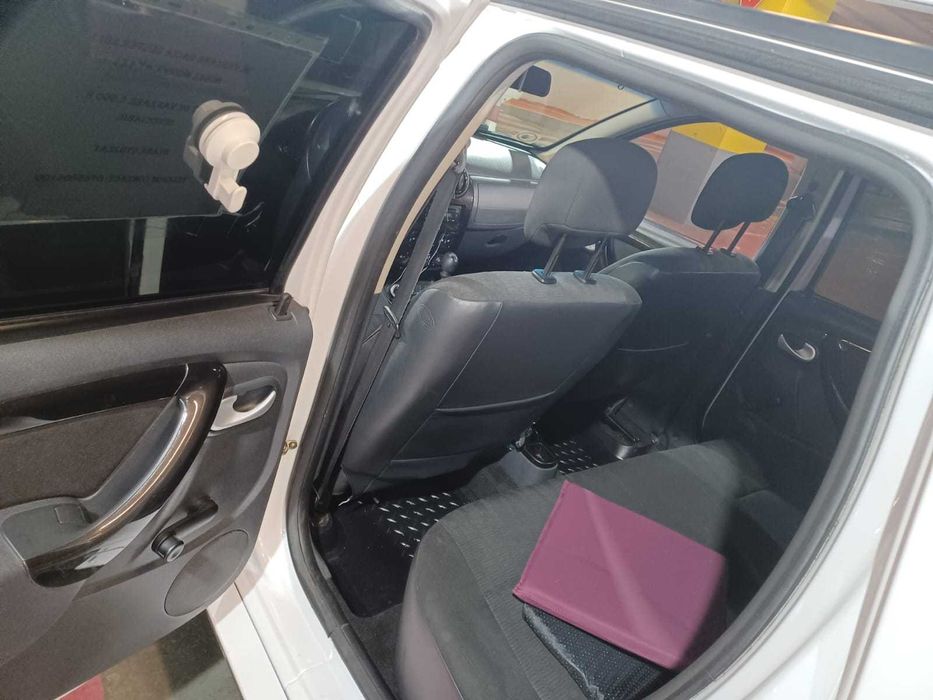 Dacia Duster 2011  4X4 - Diesel 1.5.L - 5.500 E Negociabil