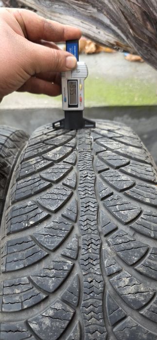 Гуми 2бр 185/65/15 - 1бр  -59лв