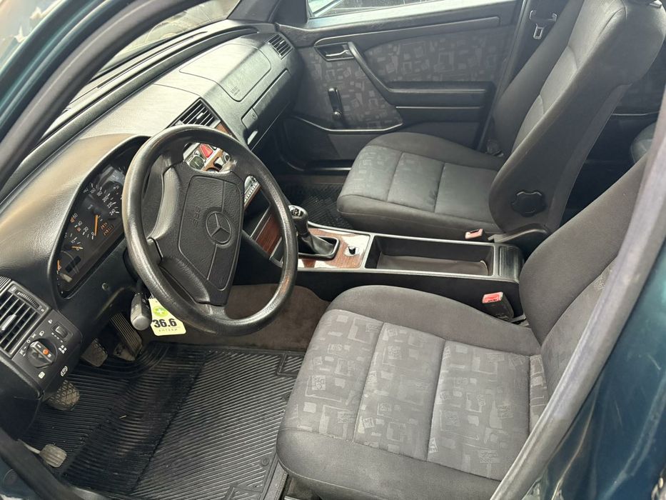 Mercedes C180 W202