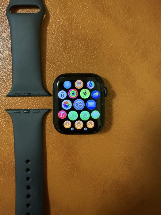 Apple Watch 9, 45 mm, GPS, impecabil.