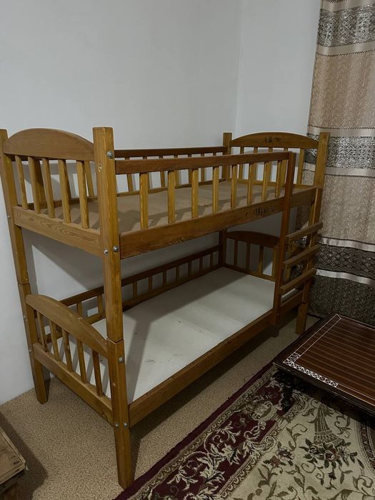 Двухъярусная кровать