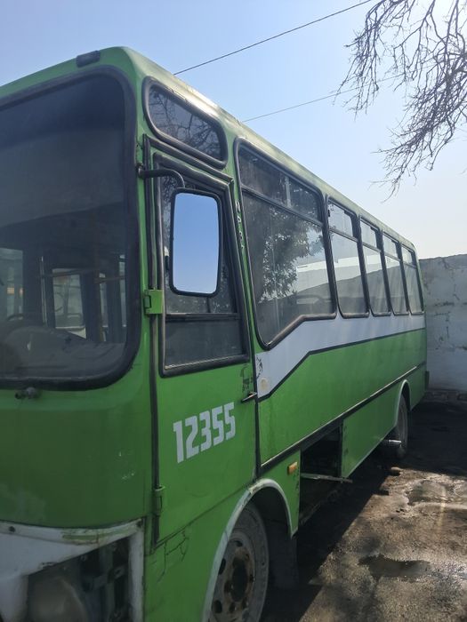 Isuzu avtobus. Исузи автобус срочно сотилади 2009 йил.
