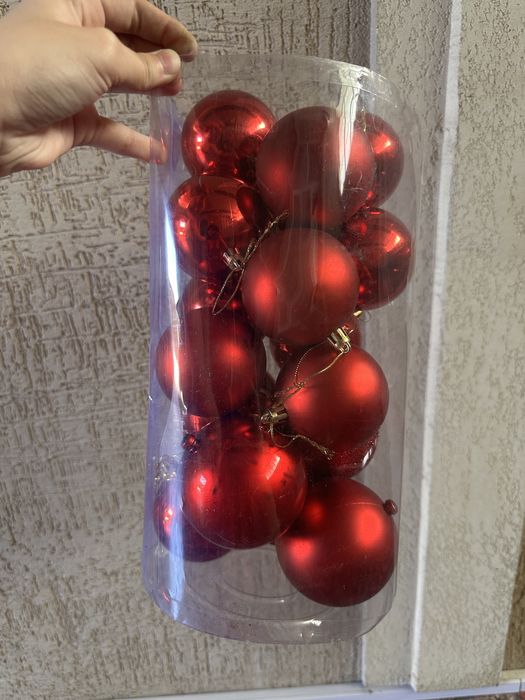 Елоковые шарики красные Qizil rangli archa sharchalari