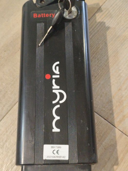 Baterie, +inc 7,8 amp