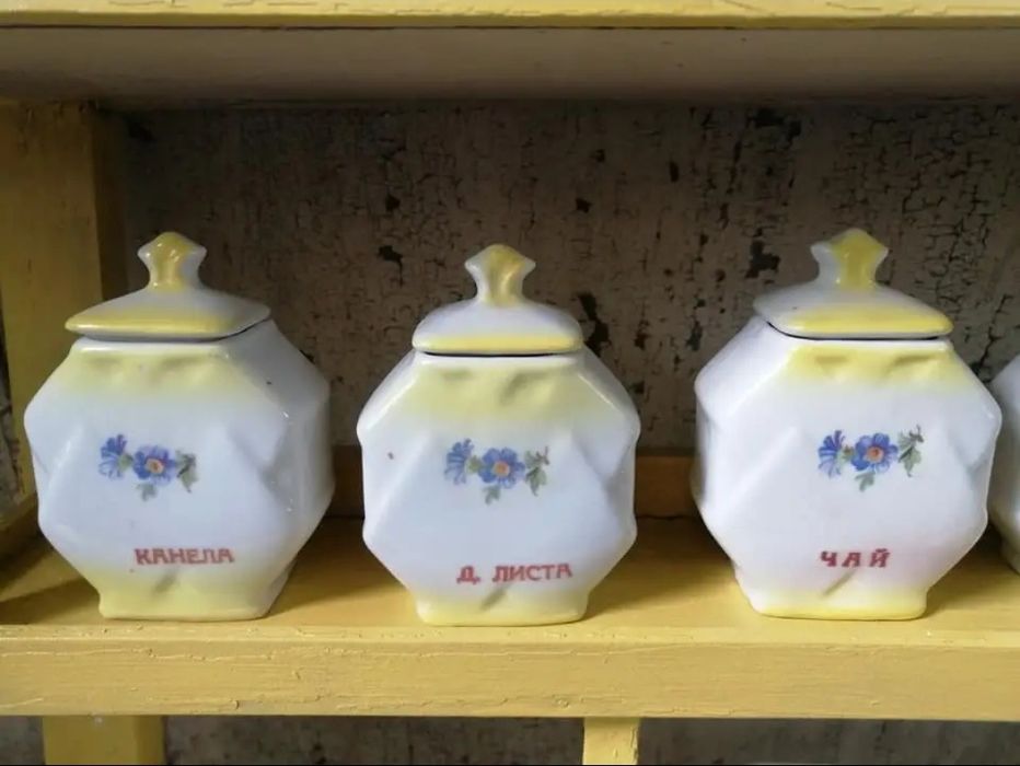 Сервиз за подправки +поставка