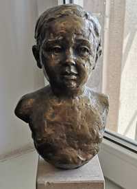 Bust copil bronz