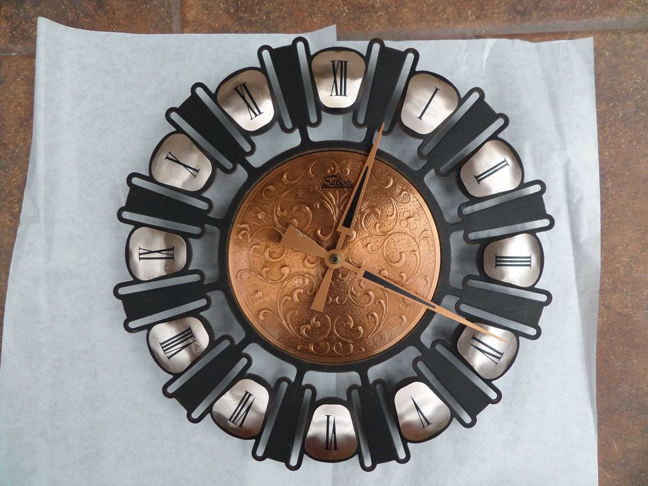 Ceas din arama cupru otel si alama frumos deosebit vintage