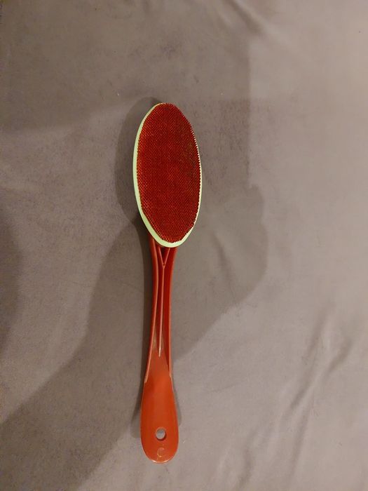 Продам платяная щетка