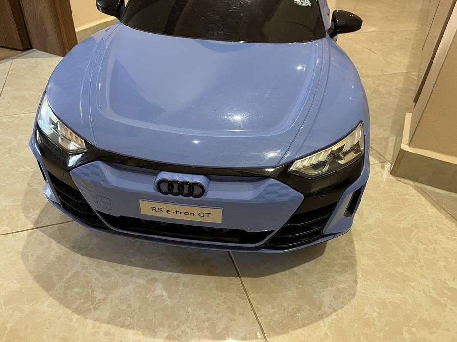 Детска акумулаторна кола Audi RS e-tron син PAT3608