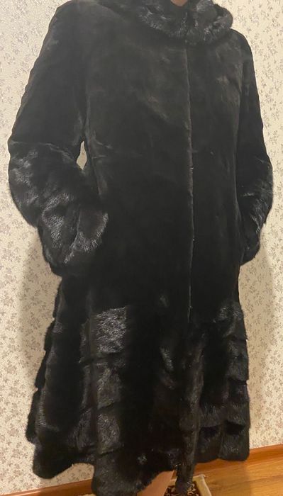 Продам Норковую шубу