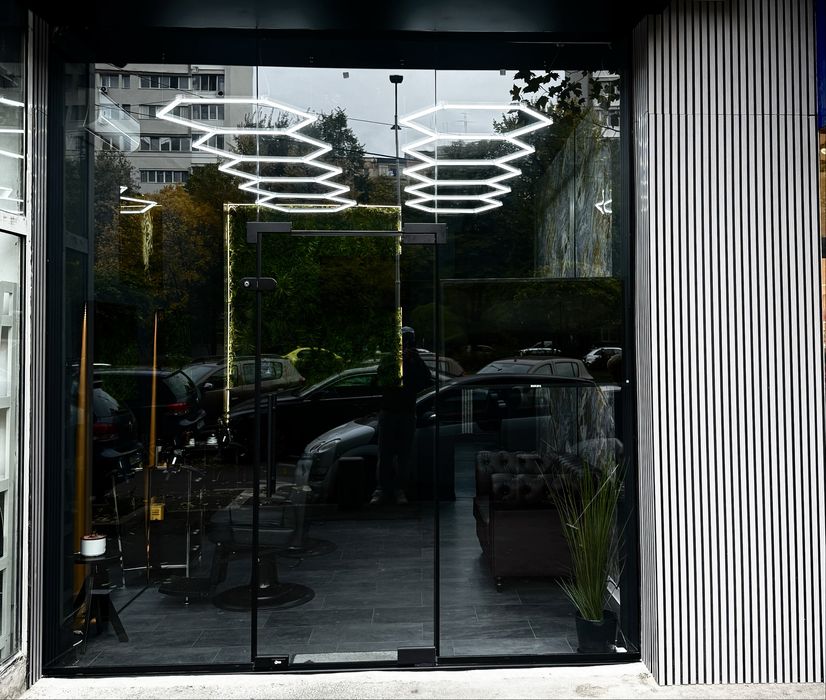 Vand Afacere la cheie Barber Shop   Zona Lujerului