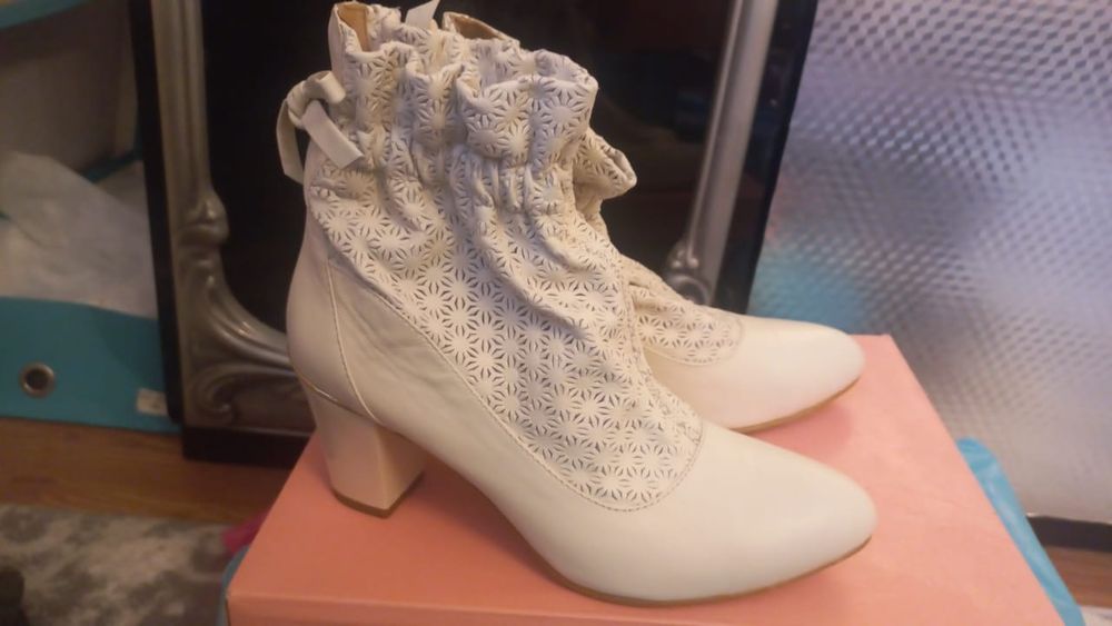 Кожанные туфельки