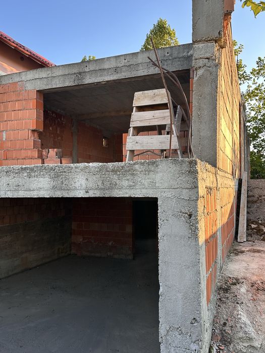 Corbeanca Laguna albastra Teren 632mp + constructie la rosu 210mp