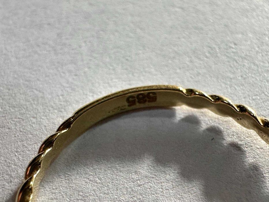 Златен пръстен 14к, 1,19гр