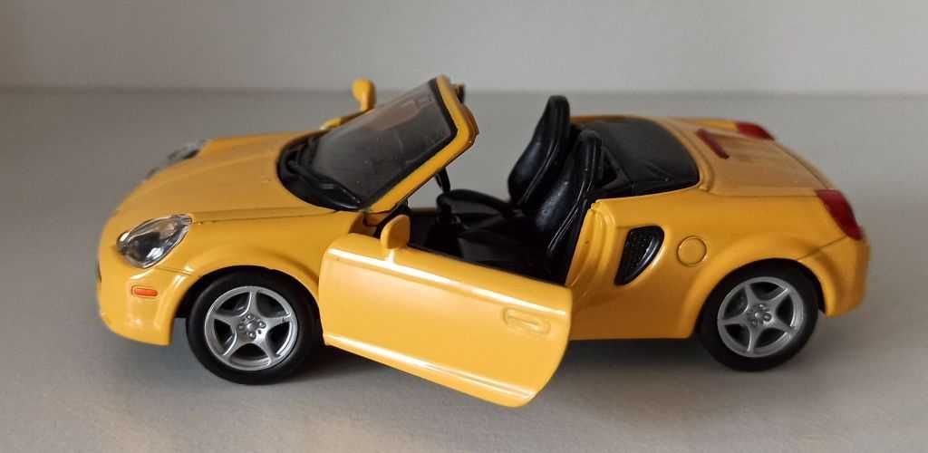 Macheta Toyota MR2 Spyder W30 2005- Welly 1/36