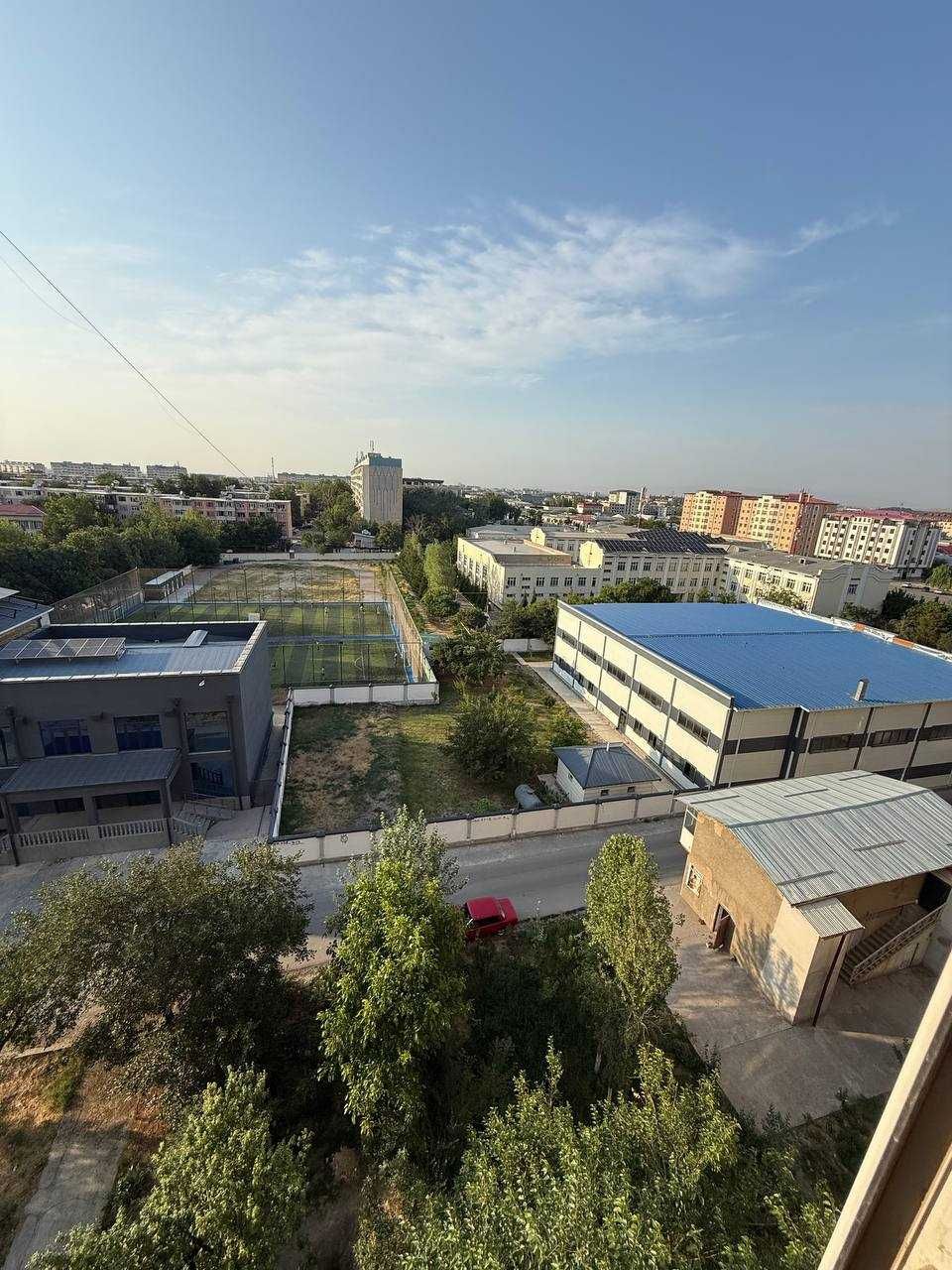 3х комнатная квартира, имеется 7м балкон на районе Супера