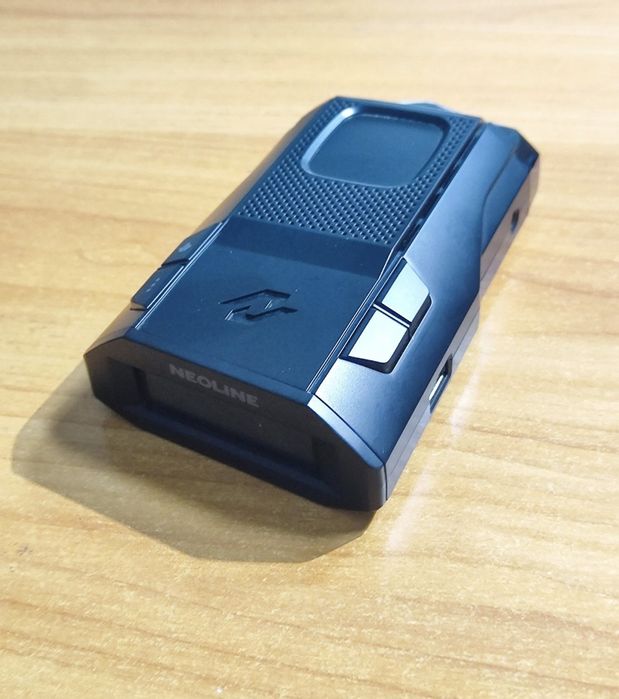 NEOLINE 7800s BLACK wifi кора каробкали сотилади кам ишлатилган