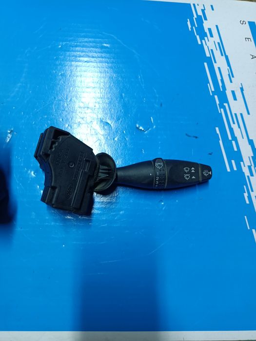 Maneta dreapta acționare ștergător Ford Mondeo mk3 2003