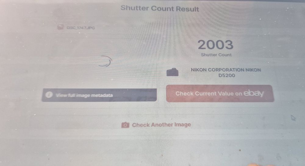 Vand Nikon D5200 ca nou, 2003 cadre