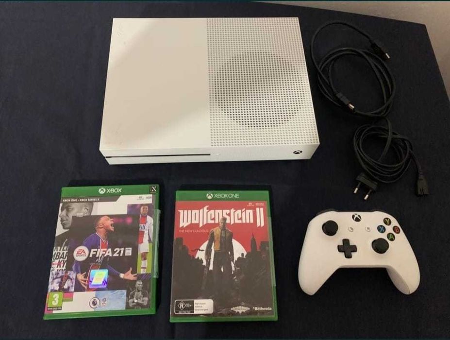 Xbox One S – stare bună, funcțional, cu controller