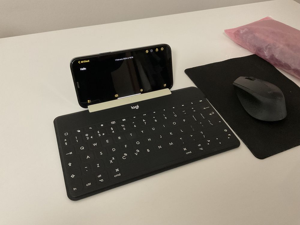 Клавиатура Logitech Keys to go для iPad iPhone